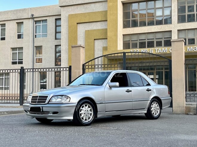 Mercedes C 220 1999, 435,000 km - 2.2 л - Bakı