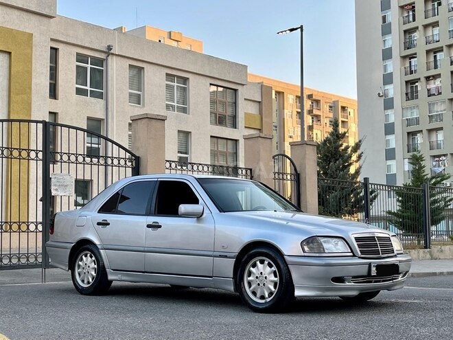 Mercedes C 220 1999, 435,000 km - 2.2 л - Bakı