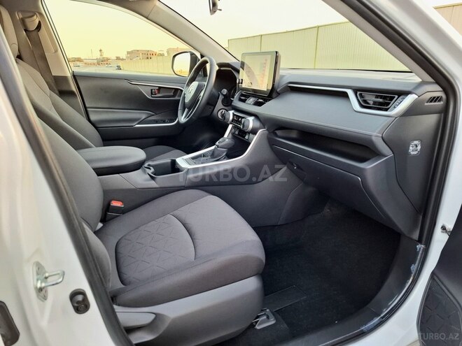 Toyota RAV4 2023, 9,700 km - 2.0 l - Bakı