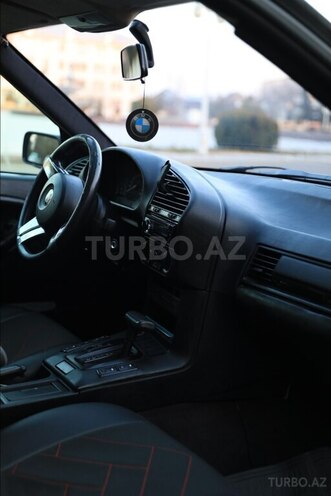 BMW 320 1993, 380,000 km - 2.0 l - Bakı