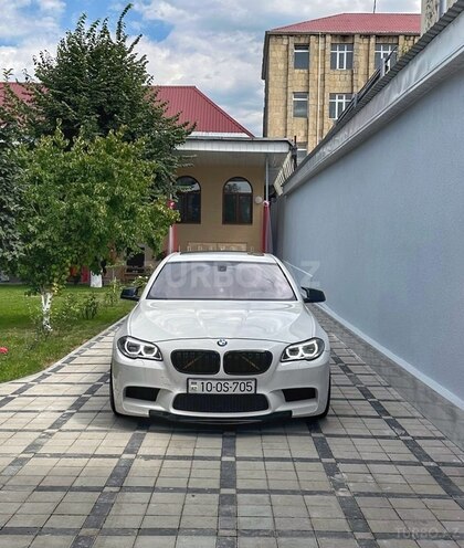 BMW 528-2