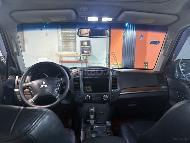Mitsubishi Pajero 2007, 331,000 km - 3.0 l - Bakı
