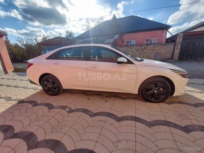 Hyundai Elantra 2023, 13,000 km - 1.6 l - Quba