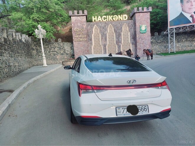 Hyundai Elantra 2023, 13,000 km - 1.6 l - Quba