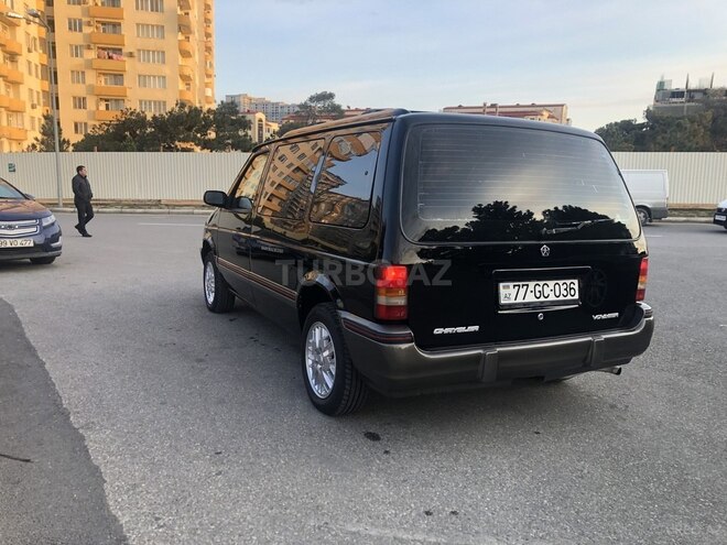 Chrysler Voyager-3