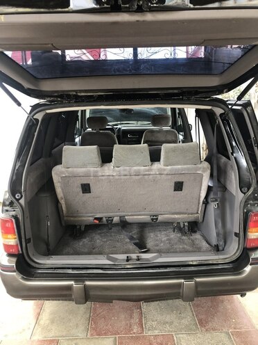 Chrysler Voyager-5