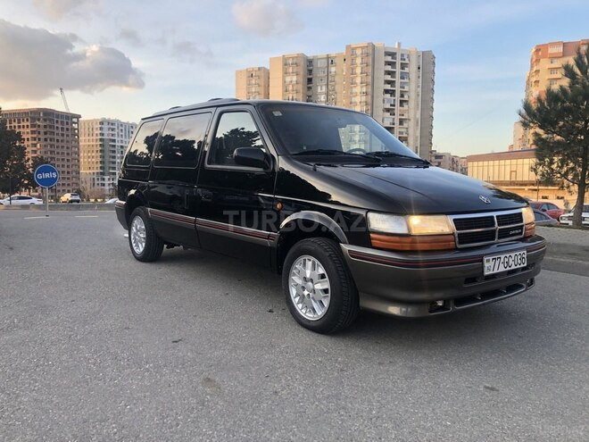 Chrysler Voyager-13