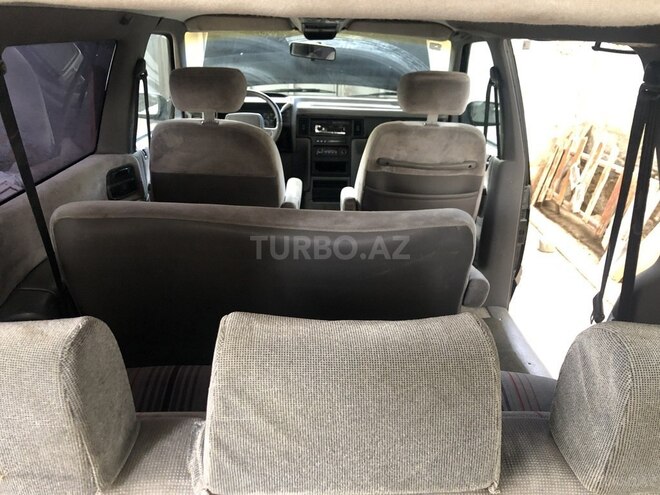 Chrysler Voyager-6