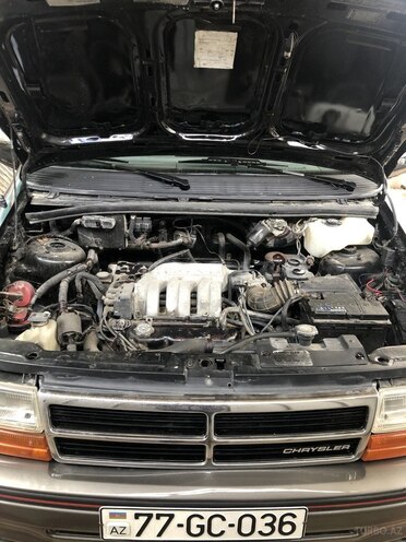 Chrysler Voyager-10