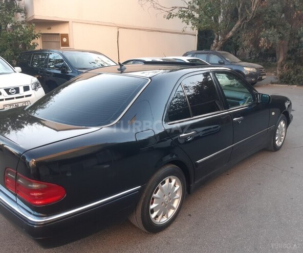 Mercedes E 280 1998, 450,000 km - 2.8 l - Bakı