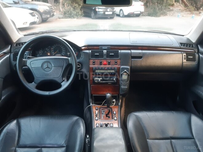 Mercedes E 280 1998, 450,000 km - 2.8 l - Bakı