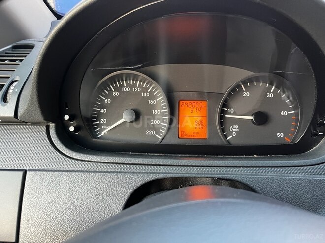 Mercedes Vito-12
