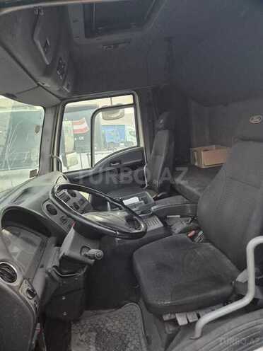 Ford Cargo-5