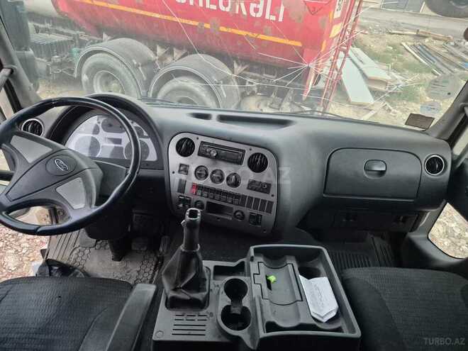 Ford Cargo-6