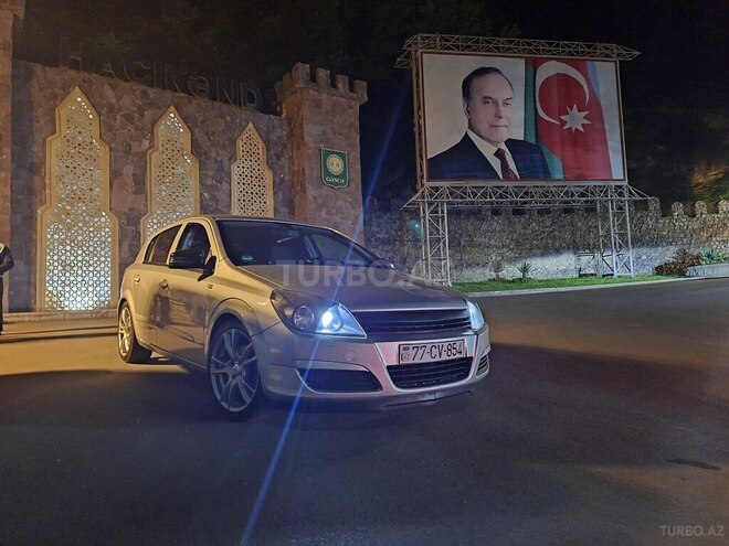Opel Astra 2004, 330,000 km - 1.4 л - Bakı