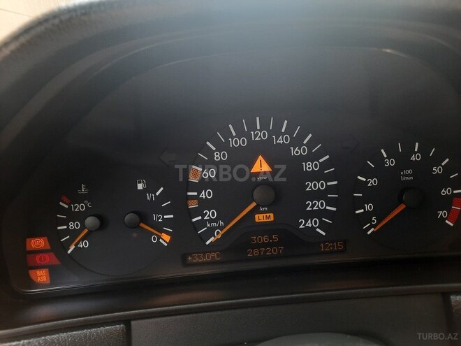 Mercedes E 240 1999, 287,207 km - 2.4 л - Quba