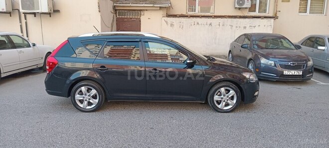 Kia  2011, 343,300 km - 1.6 l - Bakı