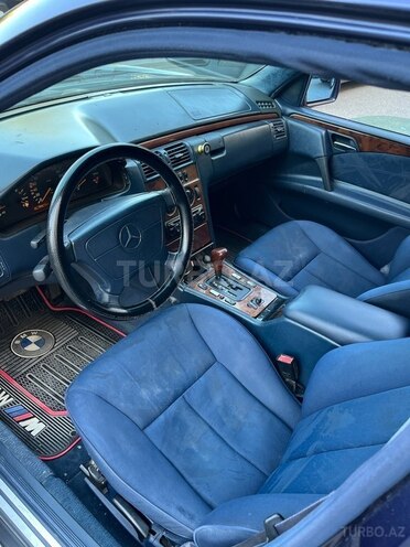Mercedes E 240 1998, 450,000 km - 2.4 l - Xırdalan