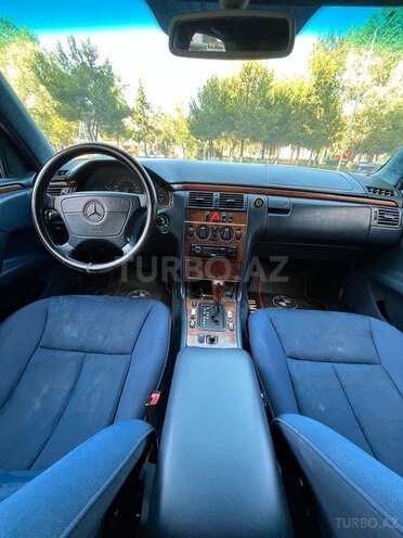 Mercedes E 240 1998, 450,000 km - 2.4 l - Xırdalan