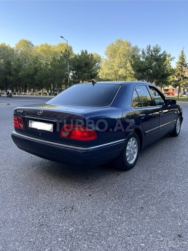 Mercedes E 240 1998, 450,000 km - 2.4 l - Xırdalan
