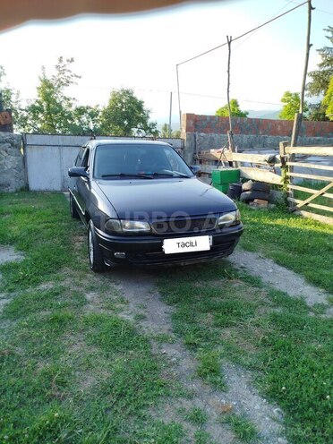 Opel Astra 1995, 330,000 km - 1.6 л - Balakən