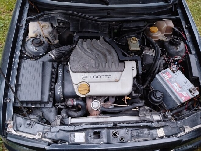 Opel Astra 1995, 330,000 km - 1.6 л - Balakən