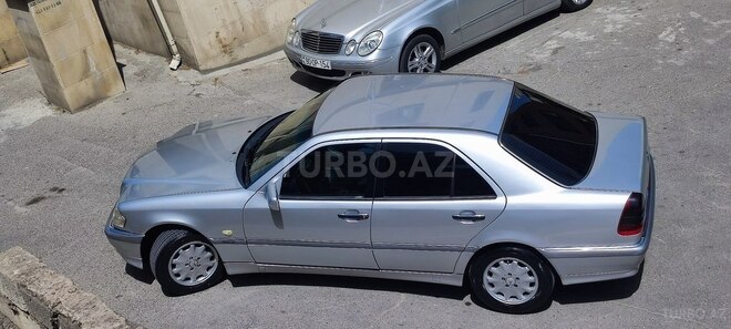 Mercedes C 220 1999, 355,000 km - 2.2 l - Bakı