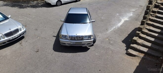 Mercedes C 220 1999, 355,000 km - 2.2 l - Bakı