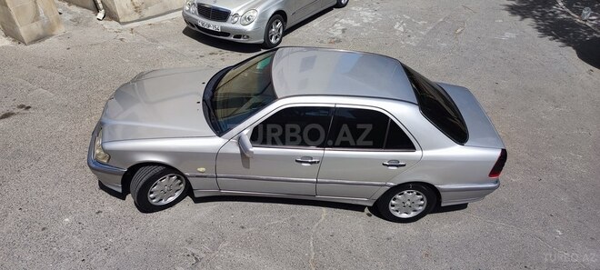 Mercedes C 220 1999, 355,000 km - 2.2 l - Bakı