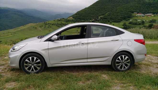 Hyundai Accent 2013, 272,000 km - 1.6 л - Bakı