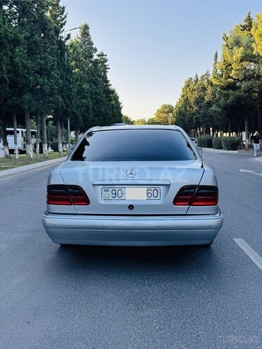 Mercedes E 240 1999, 399,328 km - 2.4 l - Sumqayıt