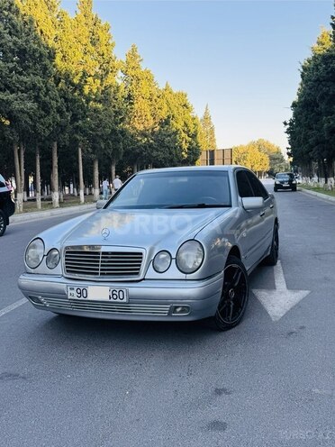 Mercedes E 240 1999, 399,328 km - 2.4 l - Sumqayıt