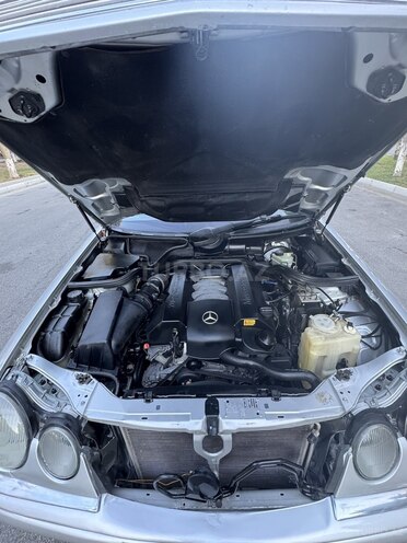 Mercedes E 240 1999, 399,328 km - 2.4 l - Sumqayıt