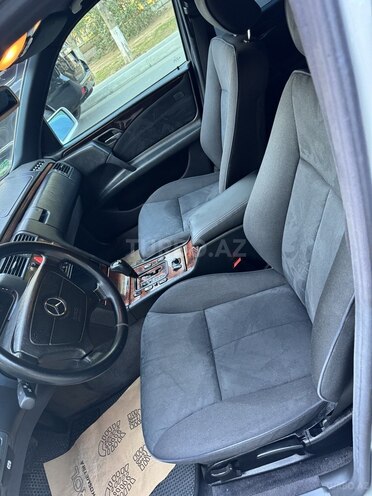 Mercedes E 240 1999, 399,328 km - 2.4 l - Sumqayıt