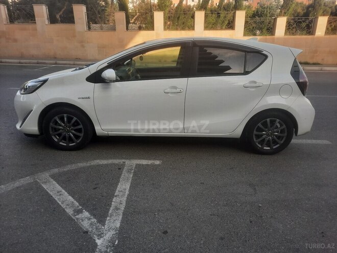 Toyota Aqua 2019, 93,000 km - 1.5 л - Bakı