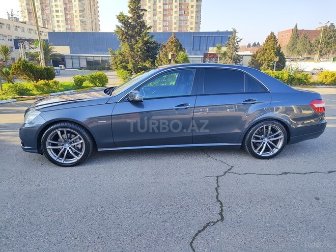 Mercedes E 220 2010, 299,000 km - 2.1 l - Bakı