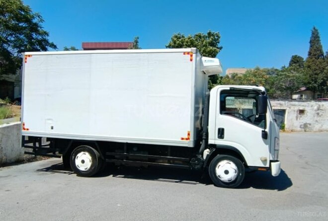 Isuzu  2014, 278,350 km - 5.2 l - Bakı