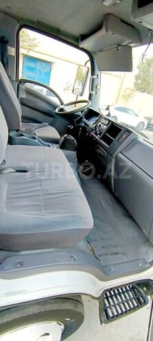 Isuzu  2014, 278,350 km - 5.2 l - Bakı