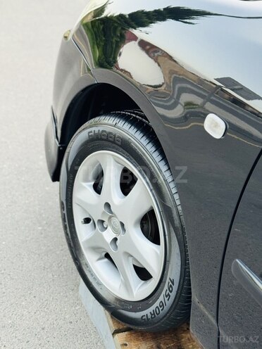 Toyota Corolla 2005, 275,000 km - 1.4 l - İmişli