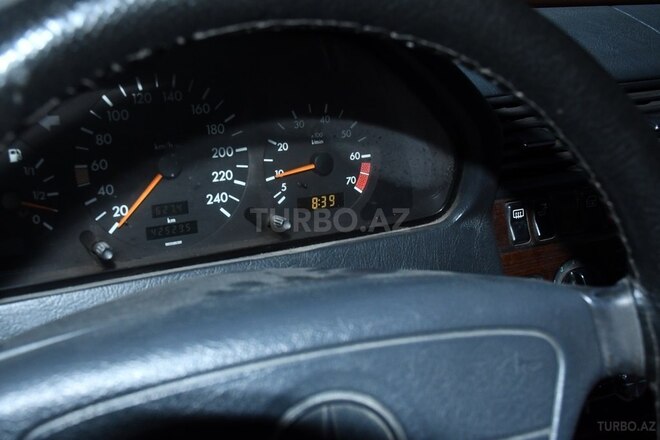 Mercedes C 180 1995, 425,000 km - 1.8 l - Şəki