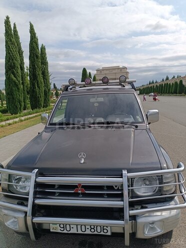 Mitsubishi Pajero-7