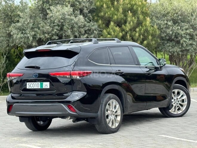 Toyota Highlander-12