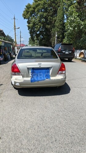 Hyundai Elantra-4