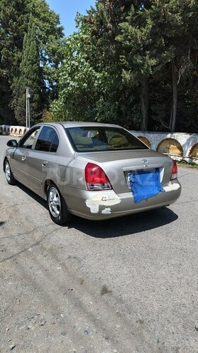 Hyundai Elantra-5