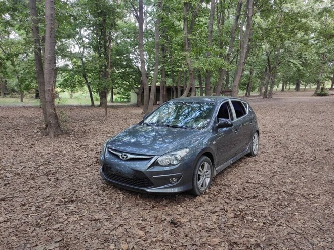 Hyundai i30 2009, 211,000 km - 1.6 л - Bakı