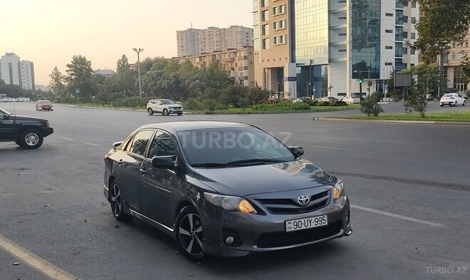 Toyota Corolla 2013, 206,707 km - 1.8 l - Bakı
