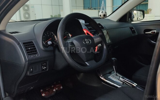 Toyota Corolla 2013, 206,707 km - 1.8 l - Bakı