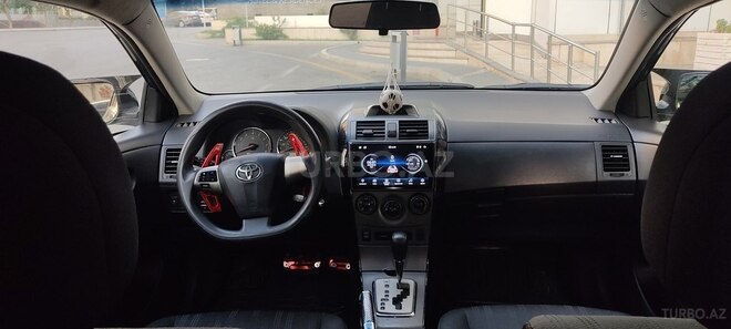 Toyota Corolla 2013, 206,707 km - 1.8 l - Bakı