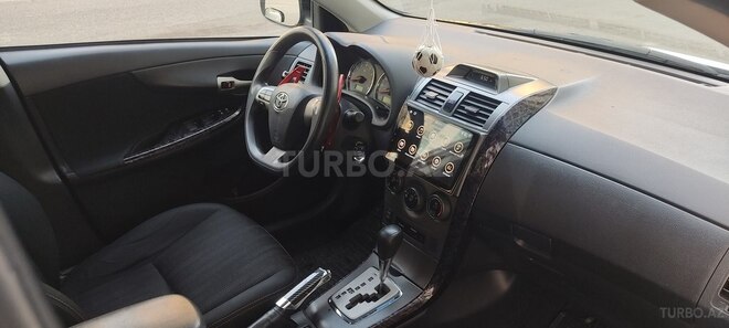 Toyota Corolla 2013, 206,707 km - 1.8 l - Bakı