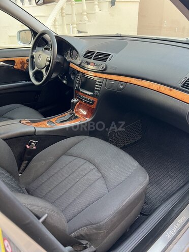 Mercedes E 220 2006, 358,000 km - 2.2 l - Bakı